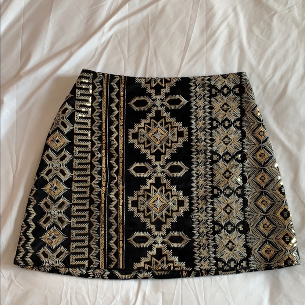 Black skirt with gold sequins  ✨